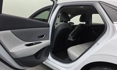 Hyundai Avante 2023, 23637 км, за 17592.23 USD - фото 16