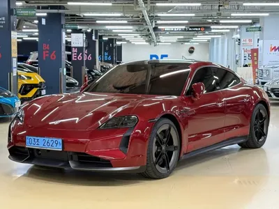 Porsche Taycan · 2025 год