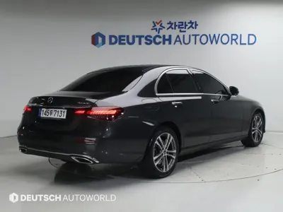Mercedes-Benz E-Class 2022, 59413 км, за 24222.13 USD