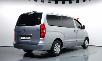 Hyundai Starex 2018, 102204 км, за 8853.42 USD