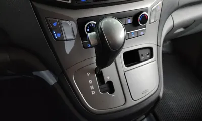 Hyundai Starex 2018, 102204 км, за 8853.42 USD - фото 9