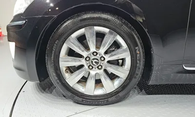 Hyundai Equus 2010, 222932 км, за 2470.26 USD