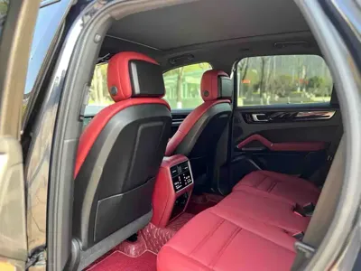 Porsche Cayenne 2018, 98000 км, за 49734.17 USD