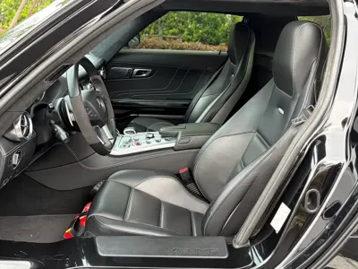 Mercedes-Benz SLS AMG 2015, 14000 км, за 261913.7 USD - фото 9