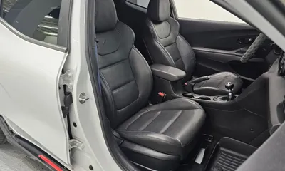 Hyundai Veloster 2019, 156587 км, за 7162.85 USD - фото 11
