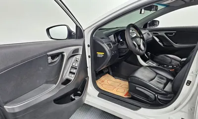Hyundai Avante 2013, 115010 км, за 3633.96 USD - фото 10