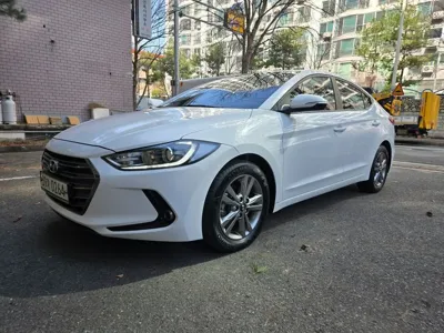 Hyundai Avante · 2017 год