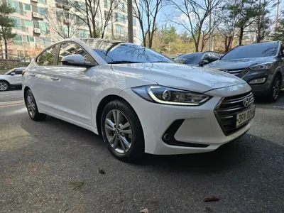 Hyundai Avante 2017, 68049 км, за 7403.5 USD