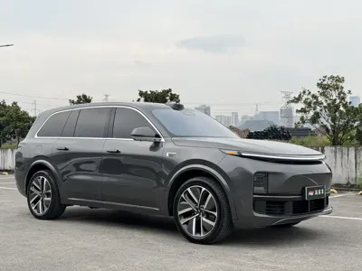 Li Auto Li L9 2023, 55000 км, за 35137.64 USD