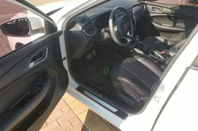 Roewe i5 2020, 63500 км, за 5570 USD - фото 18