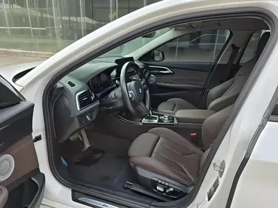 BMW 1 Series 2023, 40000 км, за 14283.68 USD