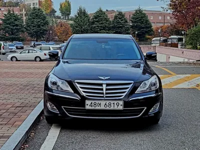 Hyundai Genesis 2013, 134083 км, за 4529.34 USD