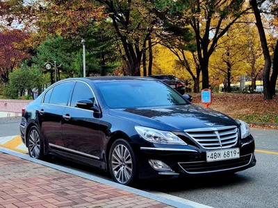 Hyundai Genesis 2013, 134083 км, за 4529.34 USD