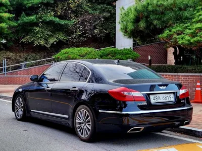 Hyundai Genesis 2013, 134083 км, за 4529.34 USD