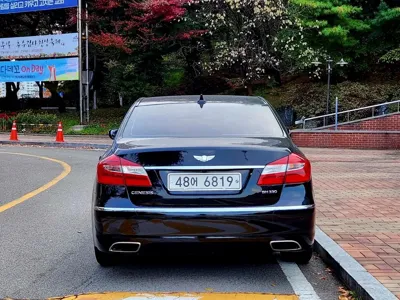Hyundai Genesis 2013, 134083 км, за 4529.34 USD