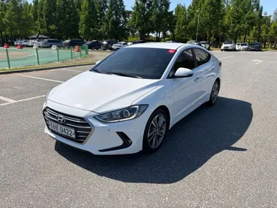 Hyundai Avante · 2016 год