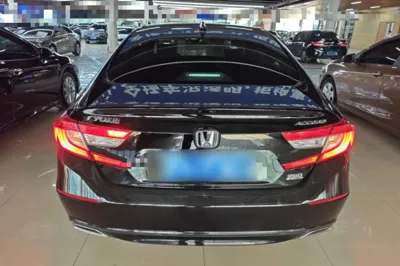 Honda Accord 2018, 30900 км, за 16631 USD