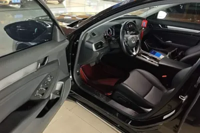 Honda Accord 2018, 30900 км, за 16631 USD - фото 23