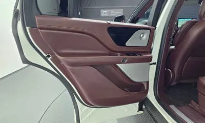 Lincoln Aviator 2021, 99480 км, за 25732.91 USD - фото 26