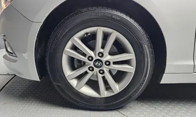 Hyundai Sonata 2015, 260606 км, за 2159.64 USD