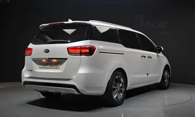 Kia Canival 2018, 97067 км, за 7811.47 USD