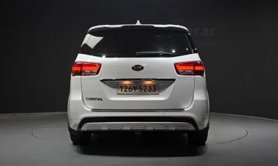 Kia Canival 2018, 97067 км, за 7811.47 USD