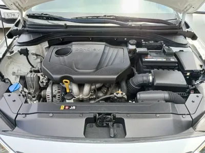 Hyundai Avante 2019, 161183 км, за 5783.98 USD