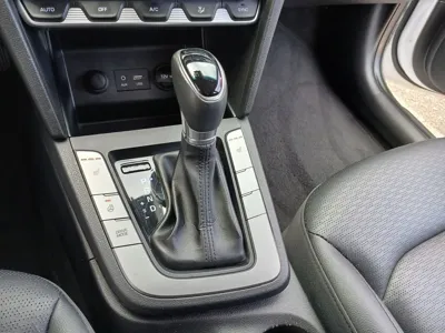 Hyundai Avante 2019, 161183 км, за 5783.98 USD - фото 8