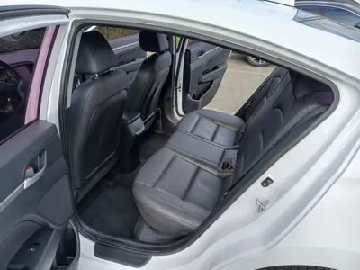 Hyundai Avante 2019, 161183 км, за 5783.98 USD - фото 11