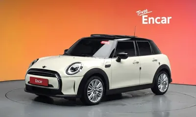 MINI Cooper · 2022 год