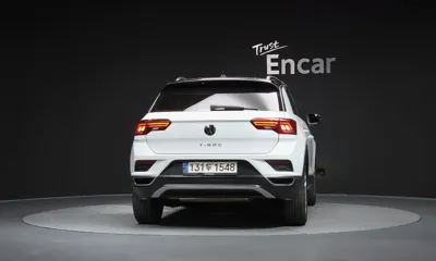 Volkswagen T-Roc 2022, 63155 км, за 13921.43 USD