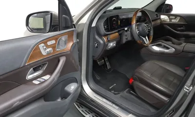 Mercedes-Benz GLS-Class 2020, 59903 км, за 52648.96 USD - фото 12