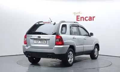 Kia Sportage 2008, 123738 км, за 1765.79 USD