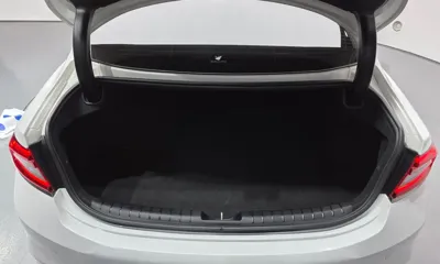 Hyundai Grandeur 2018, 129117 км, за 9844.73 USD - фото 20