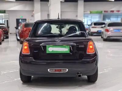 MINI MINI 2013, 120000 км, за 4059.14 USD