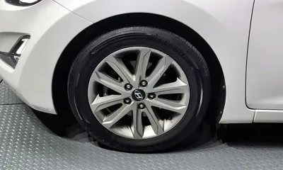 Hyundai Avante 2014, 98589 км, за 5185.77 USD
