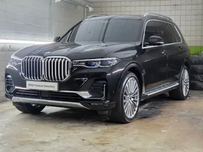 BMW X7 · 2021 год