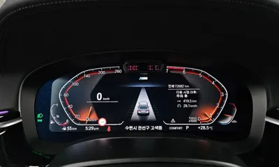 BMW 5-Series 2023, 72682 км, за 28817.12 USD - фото 8