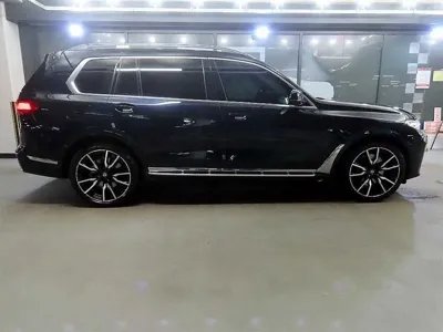 BMW X7 2021, 142363 км, за 40499.24 USD