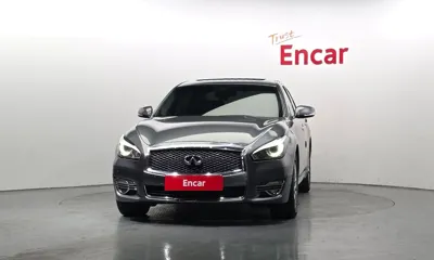 Infiniti Q70 2018, 104800 км, за 6276.84 USD