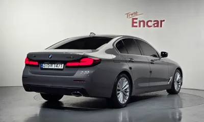 BMW 5-Series 2021, 86610 км, за 18981.99 USD