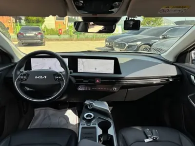 Kia EV6 2023, 88131 км, за 4299.68 USD - фото 9