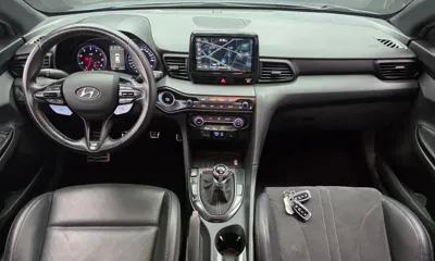 Hyundai Veloster 2019, 65937 км, за 9780.75 USD - фото 7
