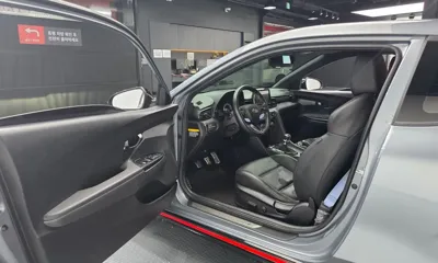 Hyundai Veloster 2019, 65937 км, за 9780.75 USD - фото 10