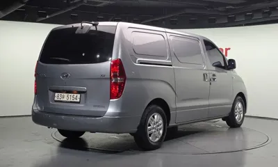 Hyundai Starex 2018, 208403 км, за 3872.92 USD