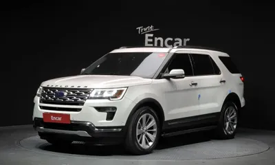 Ford Explorer · 2018 год