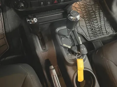 Jeep Wrangler 2013, 102529 км, за 10373.31 USD - фото 9