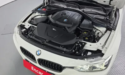 BMW 3-Series 2018, 35619 км, за 17781.61 USD - фото 6