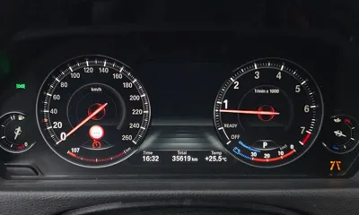 BMW 3-Series 2018, 35619 км, за 17781.61 USD - фото 8