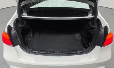 BMW 3-Series 2018, 35619 км, за 17781.61 USD - фото 20